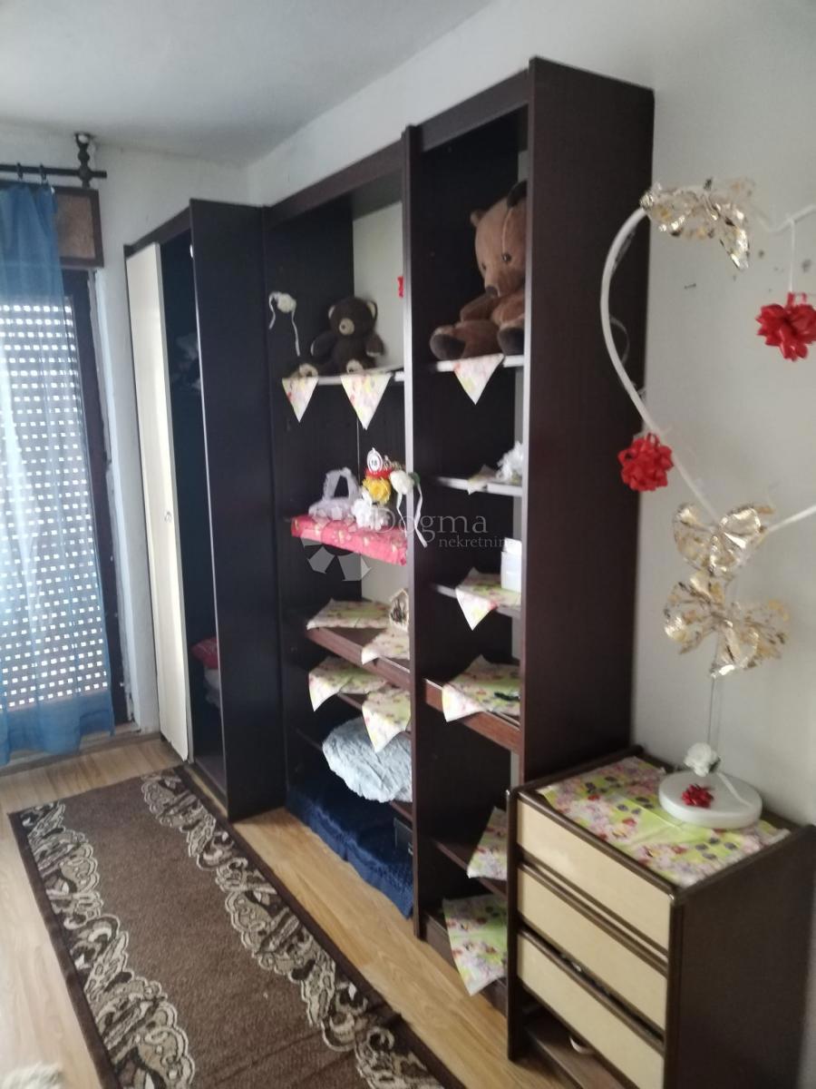 Casa Donje Mekušje, Karlovac - Okolica, 410m2