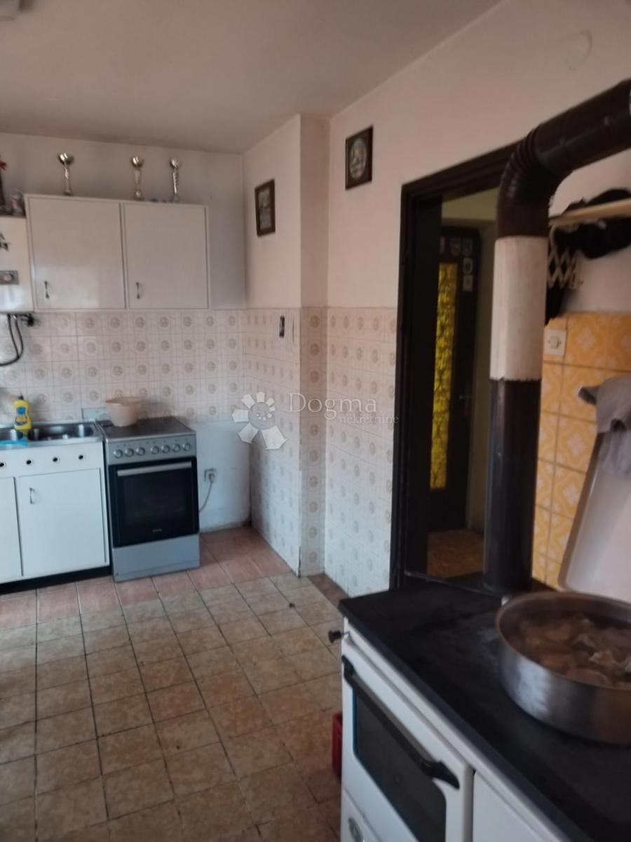 Casa Donje Mekušje, Karlovac - Okolica, 410m2