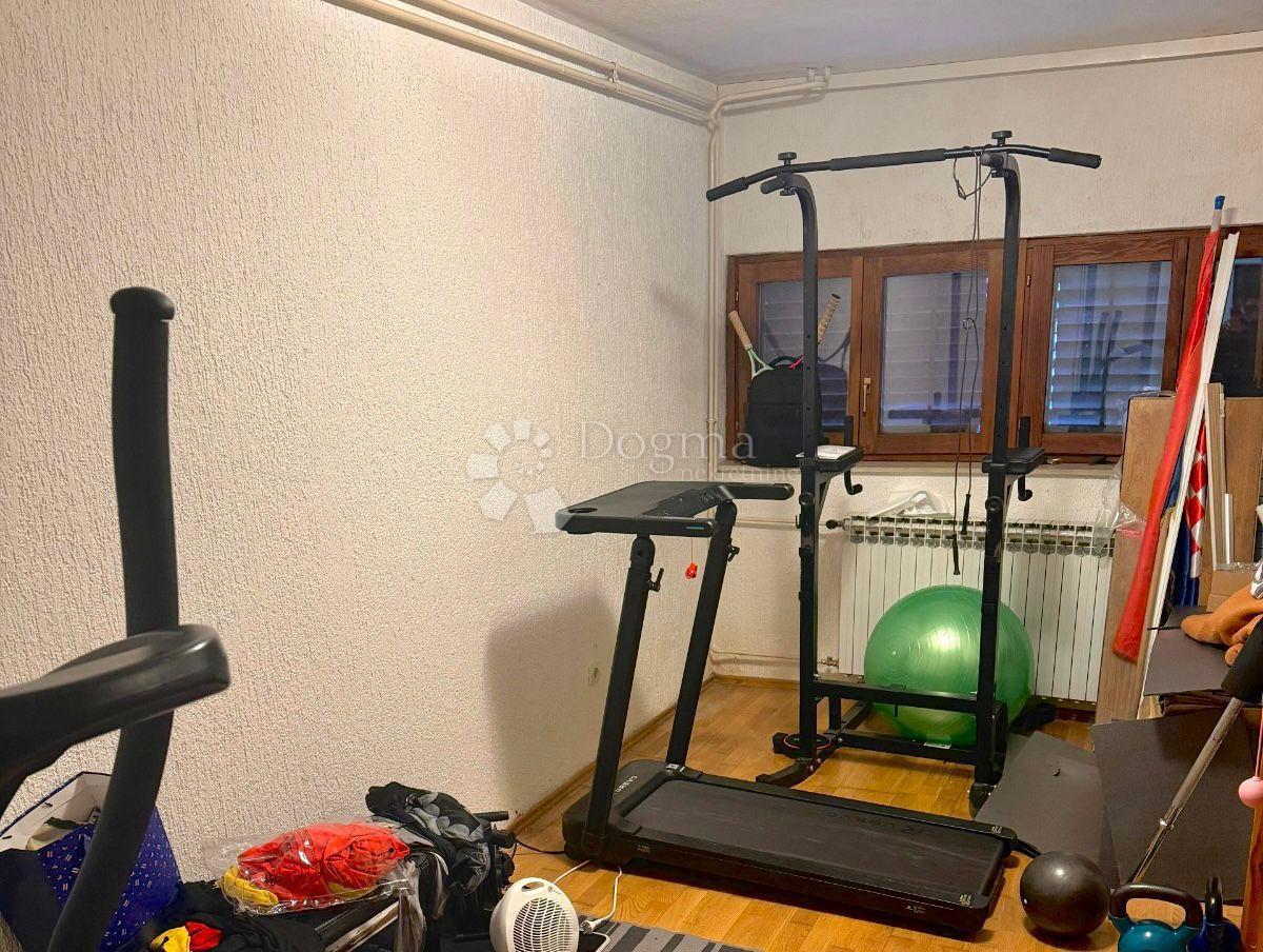 Casa Donja Dubrava, 243m2