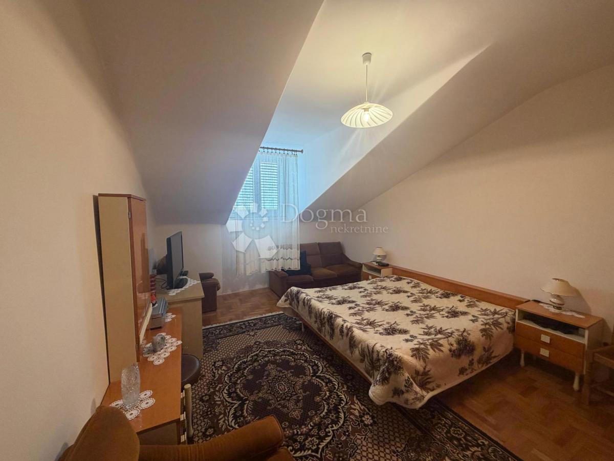 Allogio Centar, Rijeka, 64m2