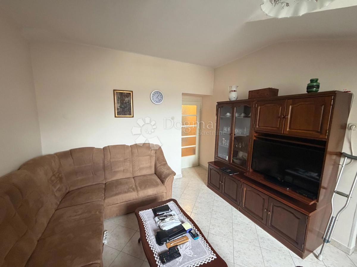 Allogio Centar, Rijeka, 64m2