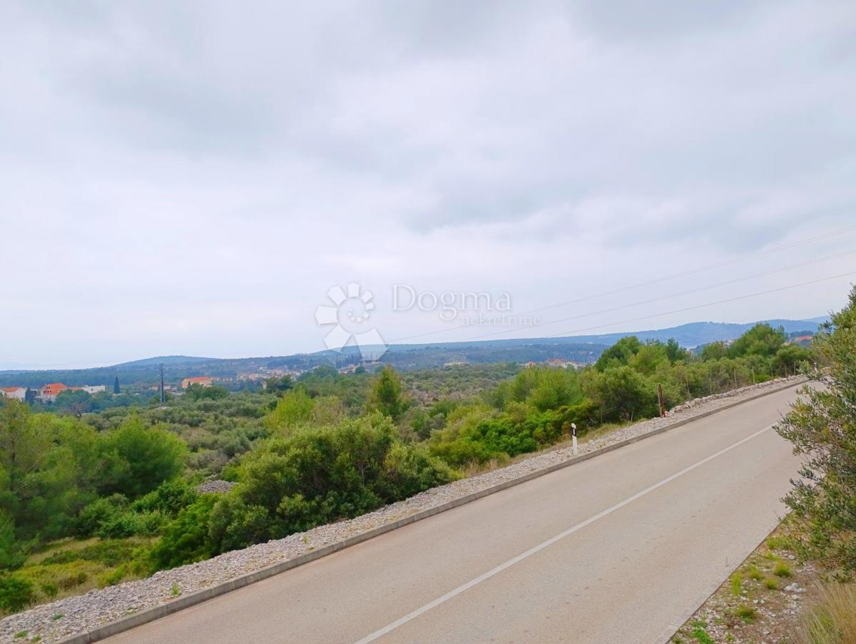 Terreno agricolo Milna, 9.608m2