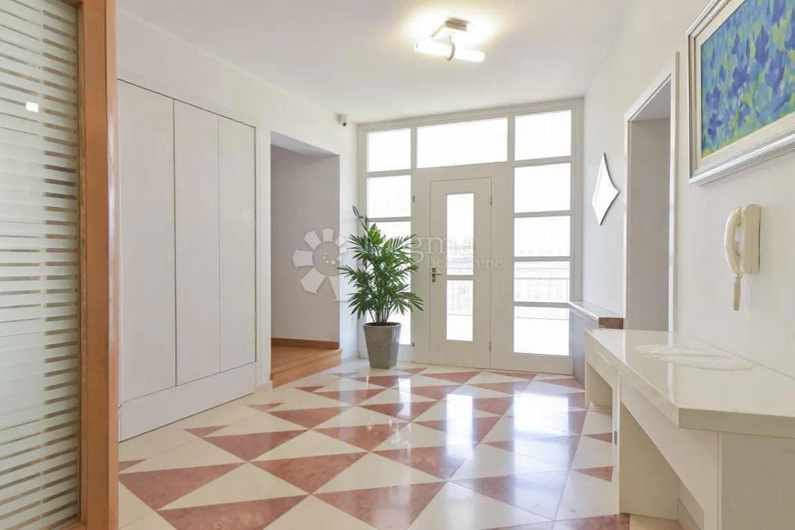 Casa Granešina, Gornja Dubrava, 450m2