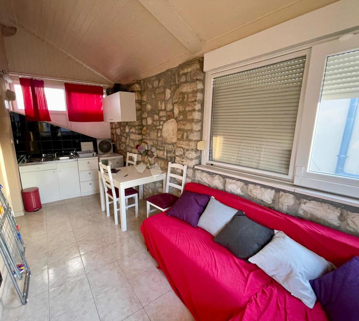 Casa Tribunj, 83,54m2