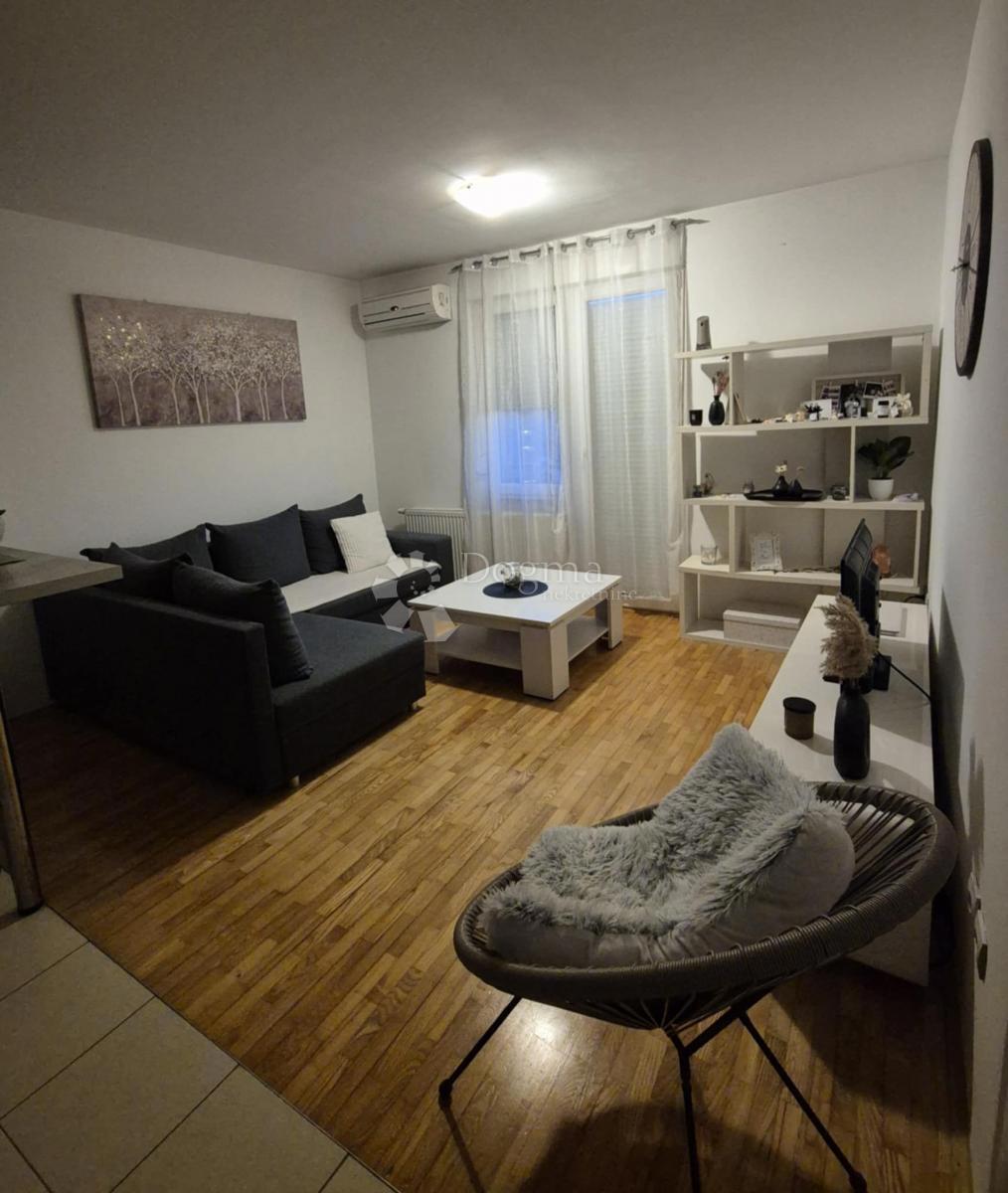 Allogio Retfala, Osijek, 30,55m2