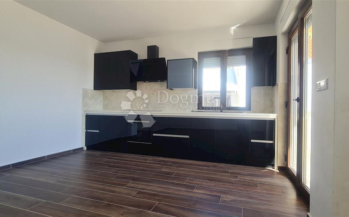 Appartamento Povljana, 112,98m2