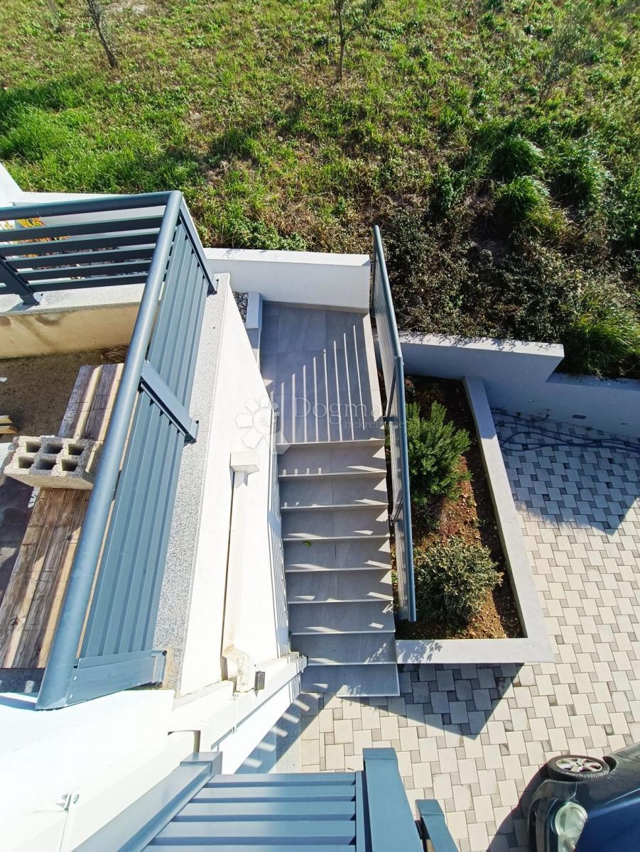 Casa Podstrana, 240m2