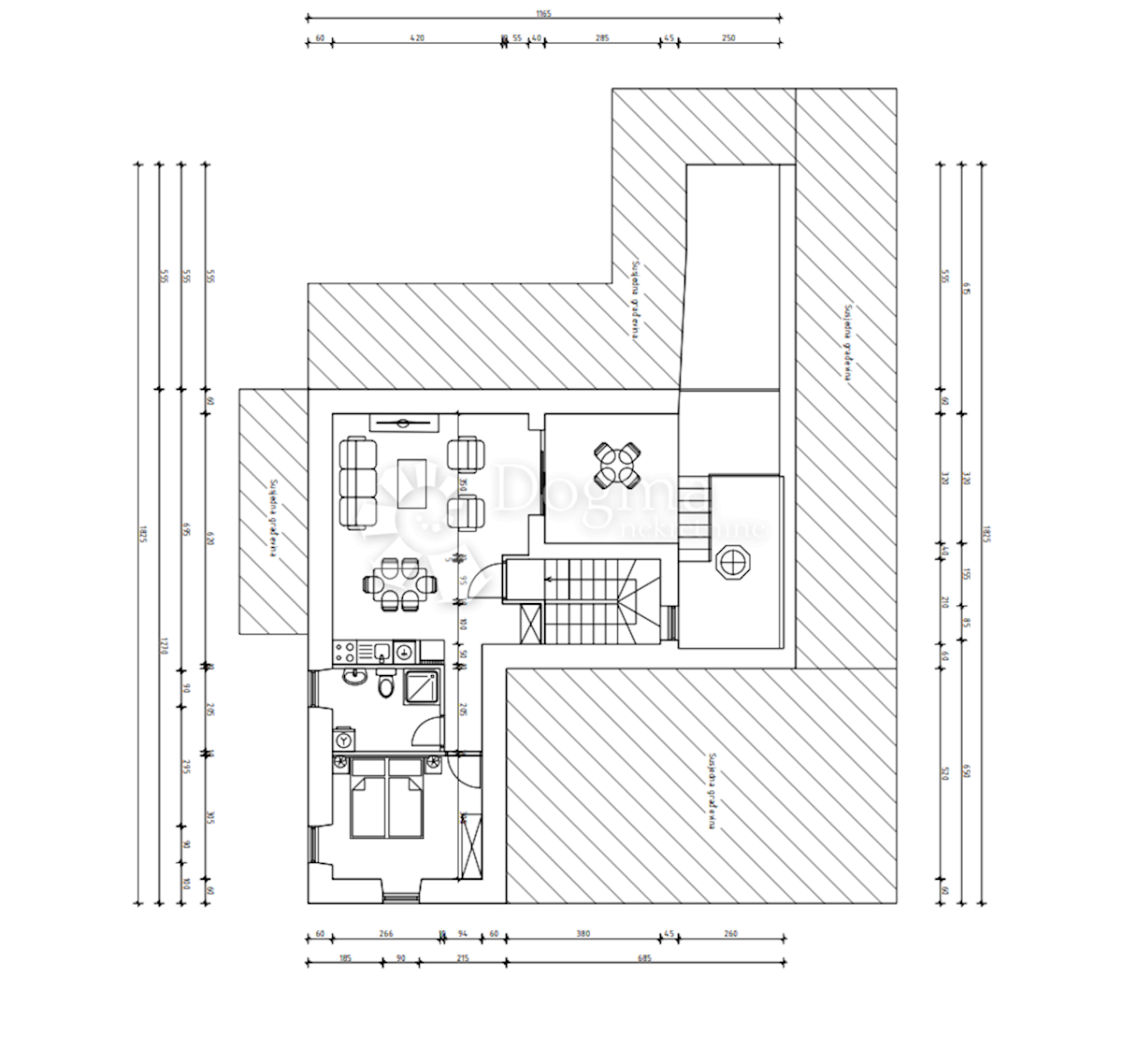 CASA RECENTEMENTE RISTRUTTURATA CON QUATTRO APPARTAMENTI