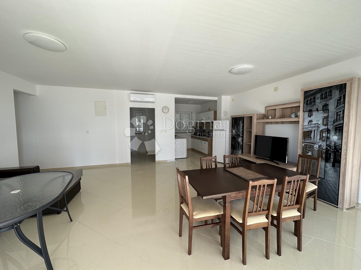 Appartamento Smokvica Krmpotska, Novi Vinodolski, 96m2