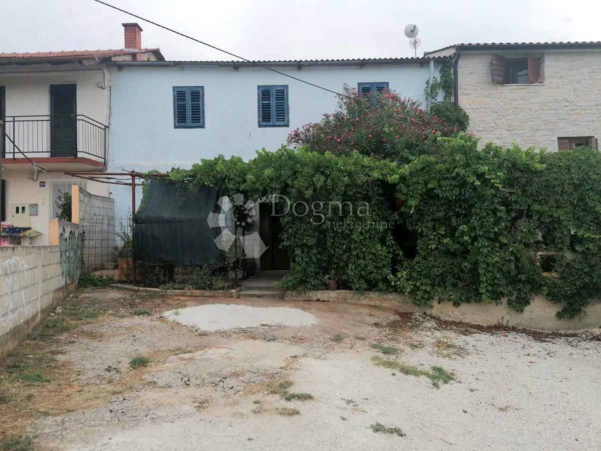 Casa Peruški, Marčana, 100m2