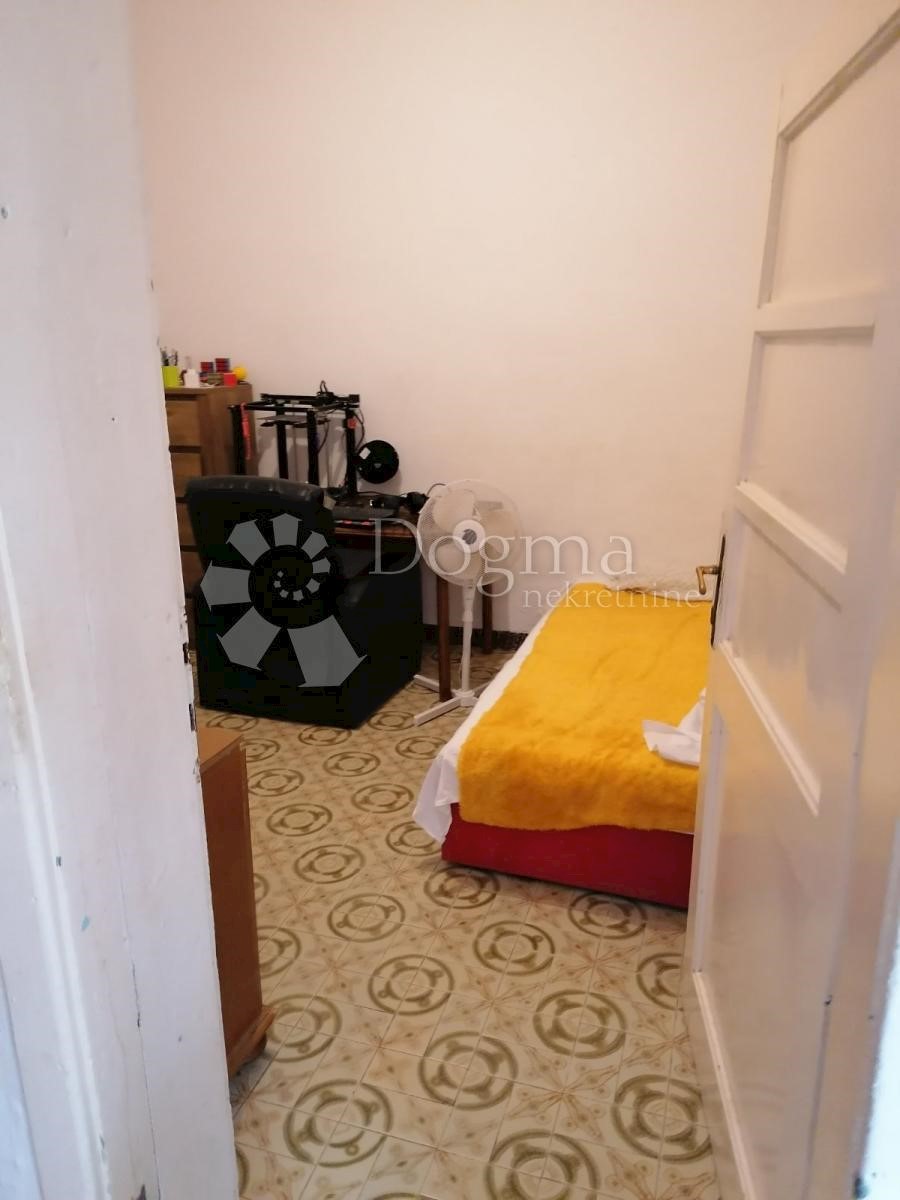 Casa Peruški, Marčana, 100m2