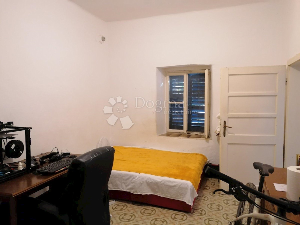 Casa Peruški, Marčana, 100m2