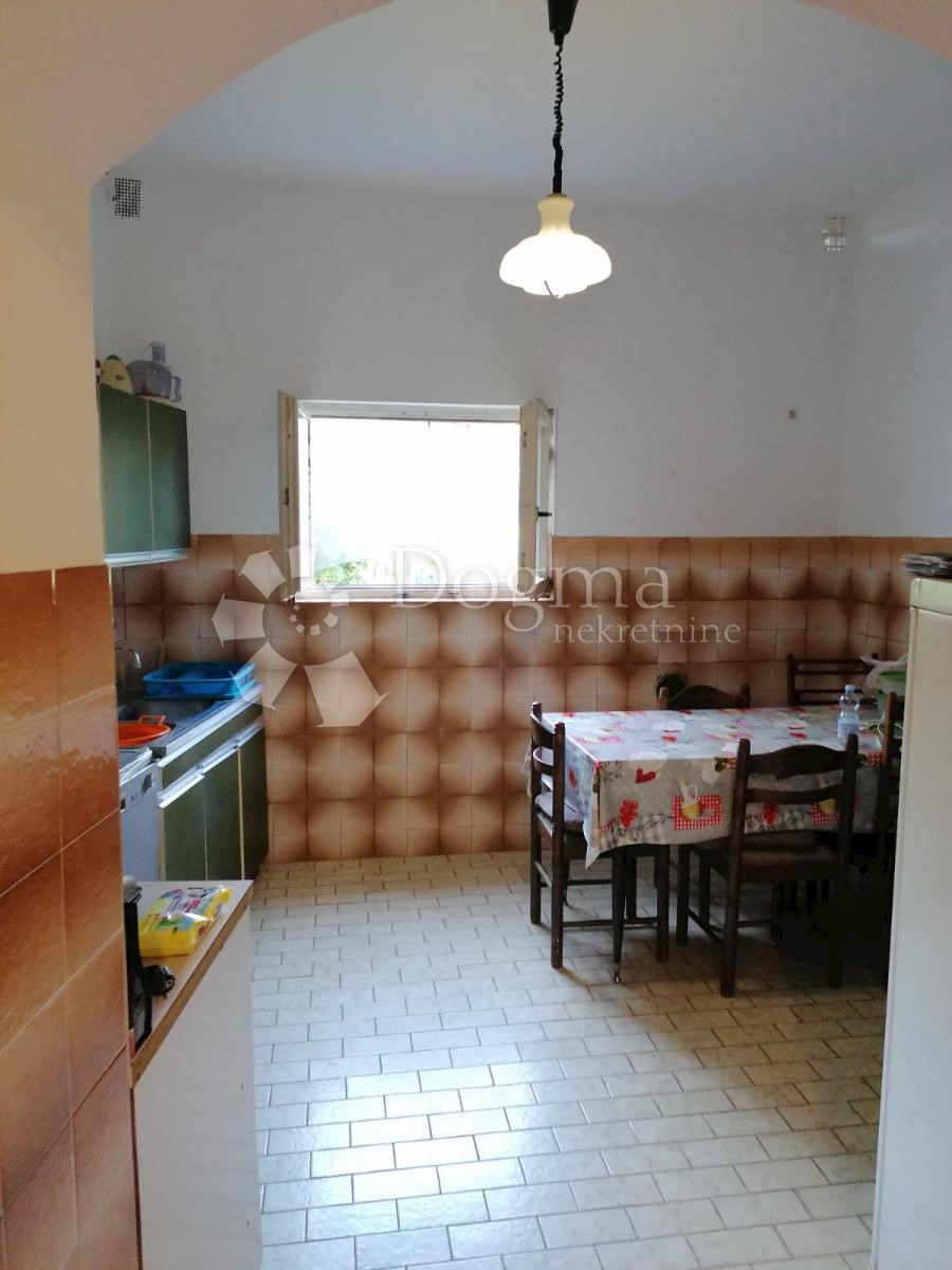 Casa Peruški, Marčana, 100m2