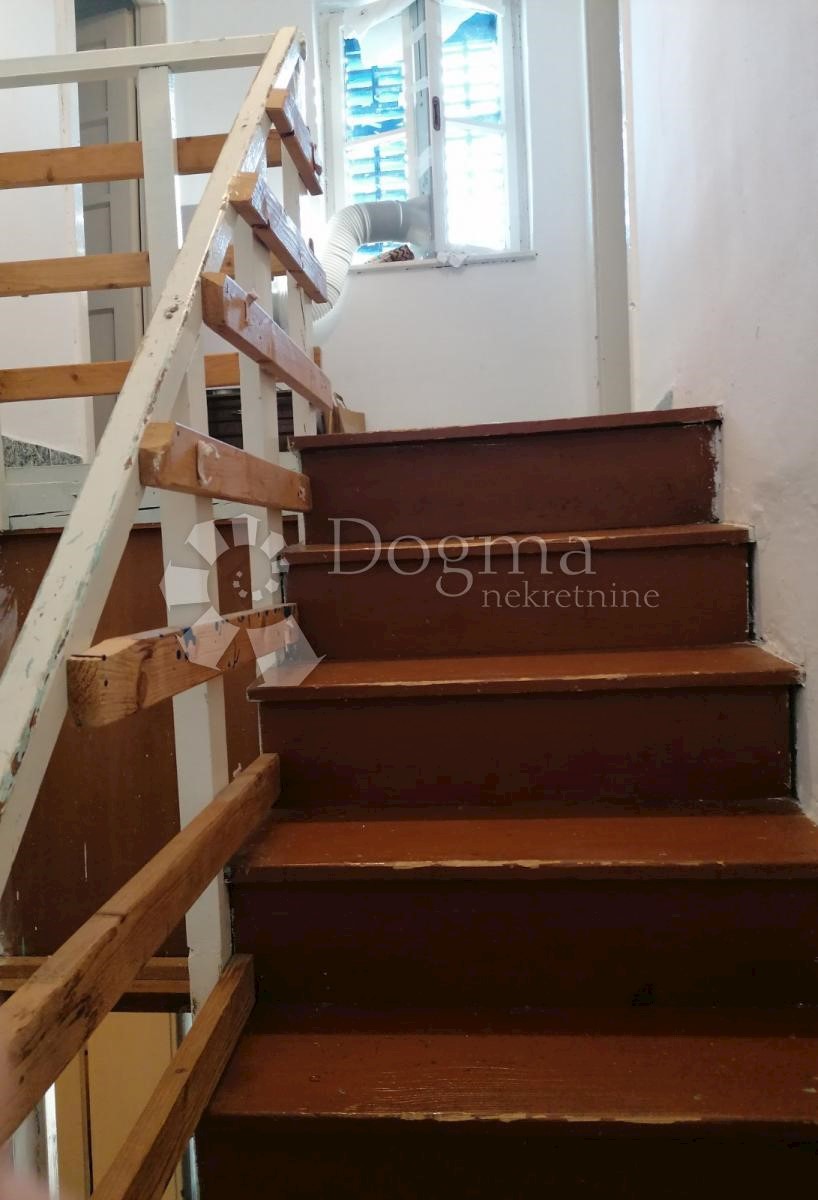 Casa Peruški, Marčana, 100m2