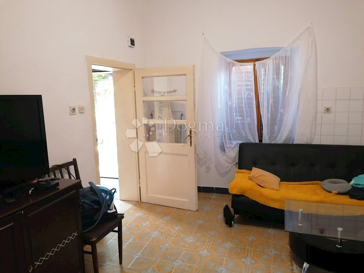 Casa Peruški, Marčana, 100m2