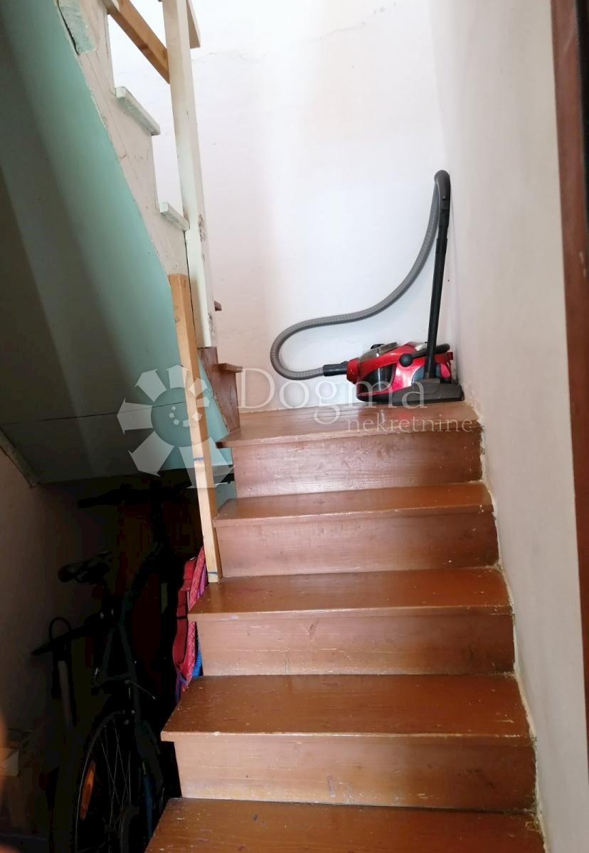 Casa Peruški, Marčana, 100m2