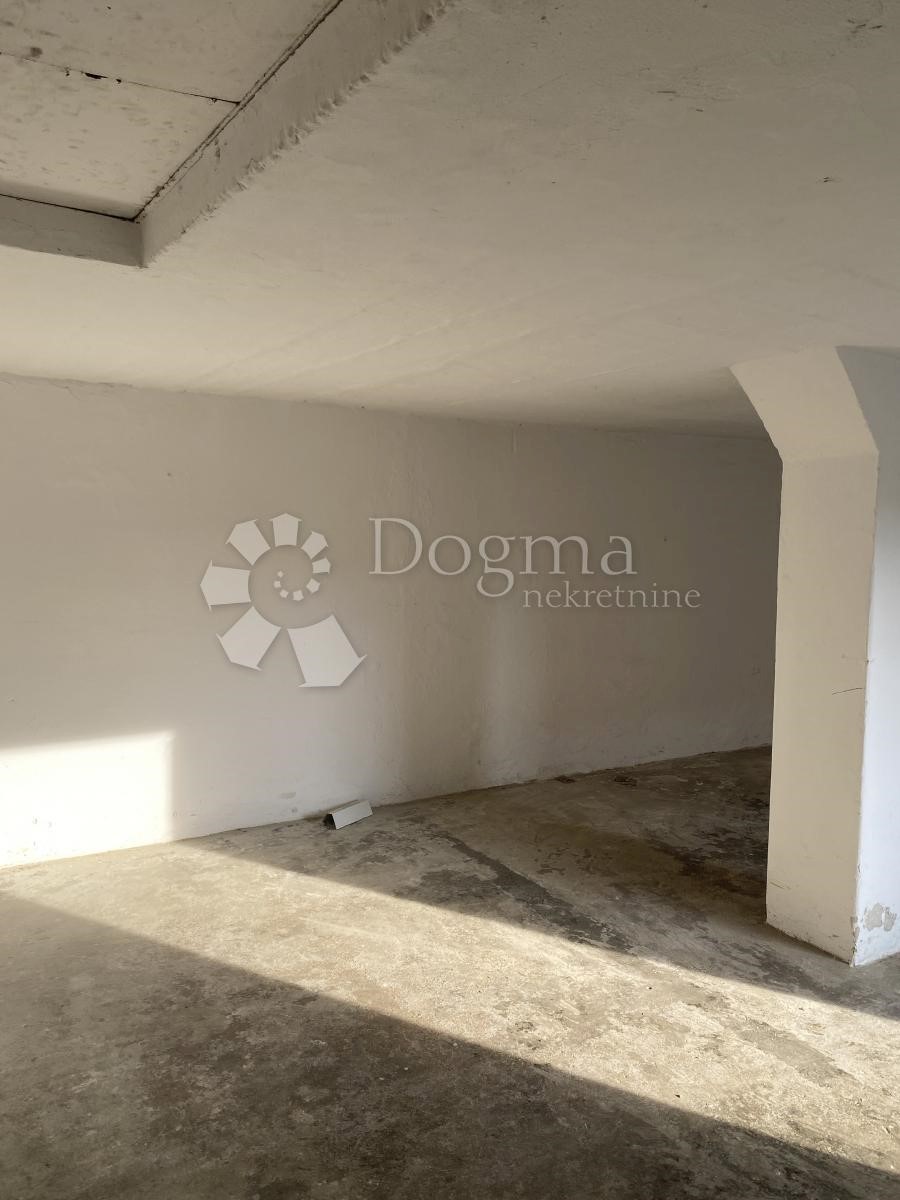 Locale commerciale Trnovec, Trnovec Bartolovečki, 170m2