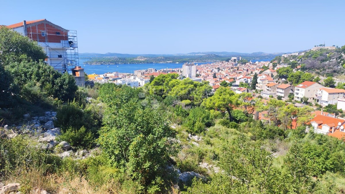 Terreno Grad, Šibenik, 1.463m2