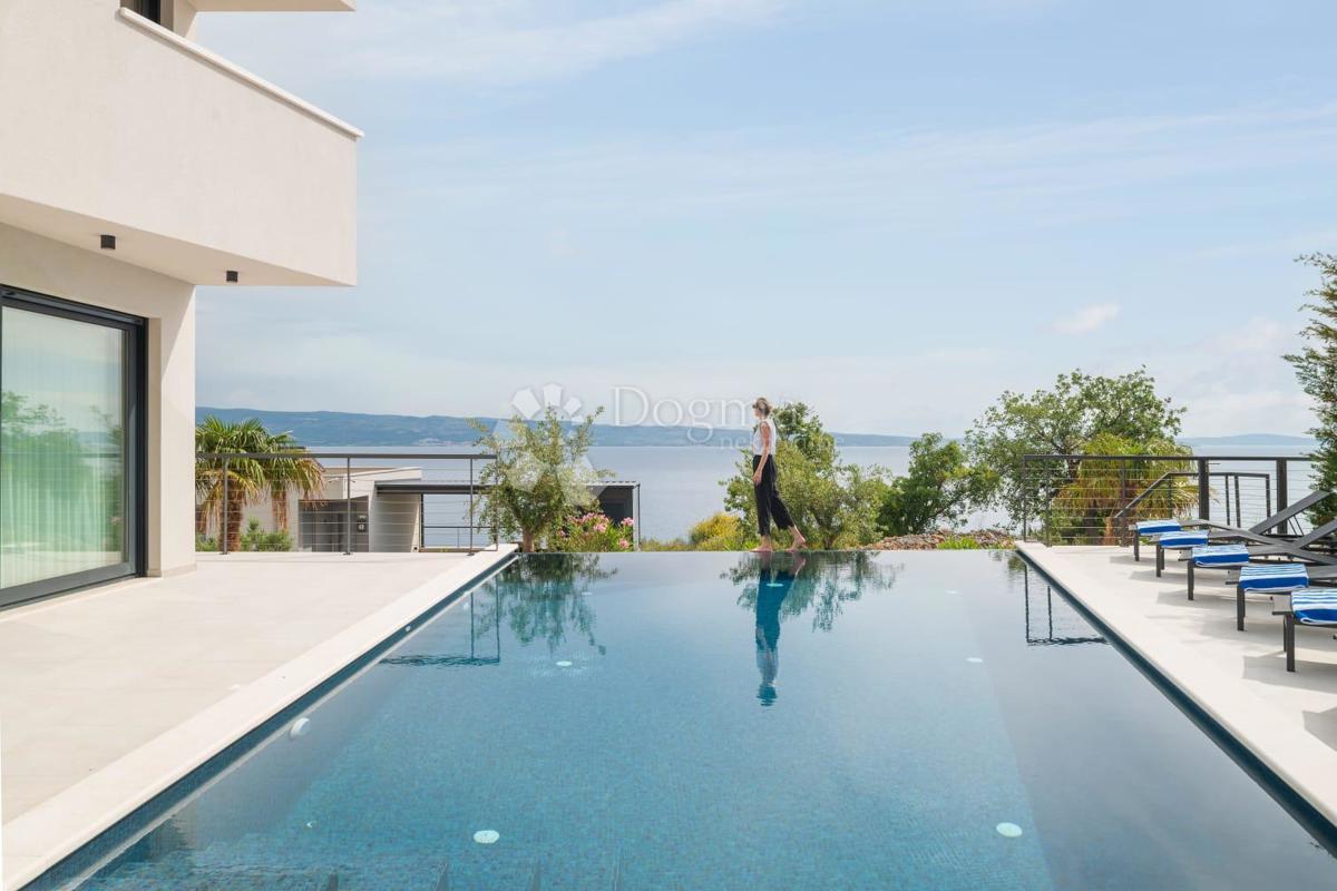 Casa Podstrana, 243,70m2