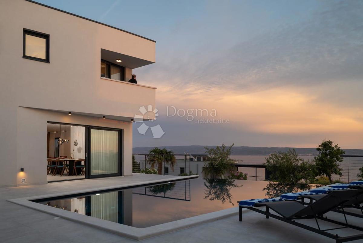 Casa Podstrana, 243,70m2