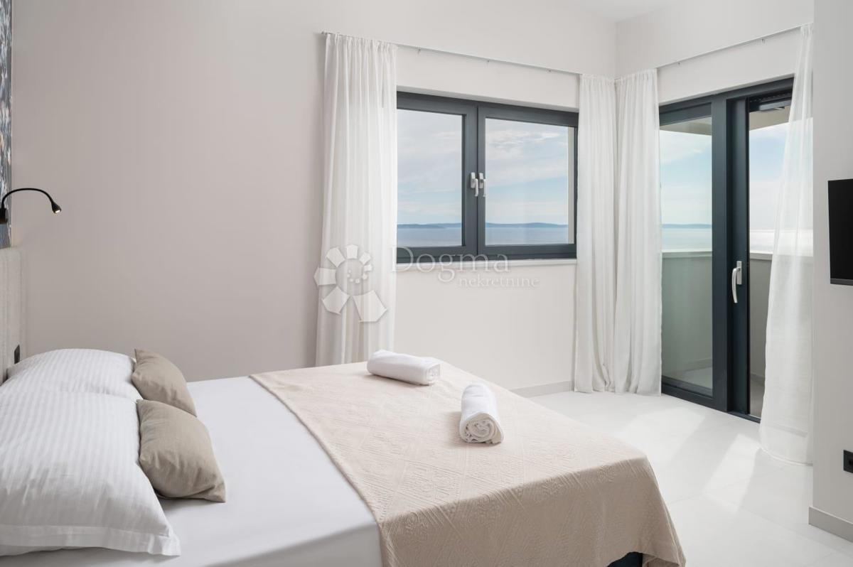 Casa Podstrana, 243,70m2