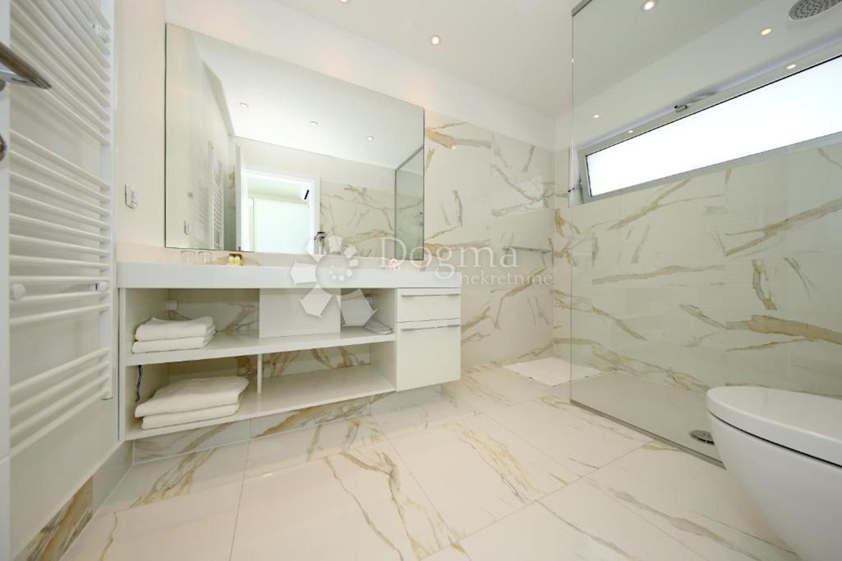 Albergo Borik, Zadar, 1.299m2