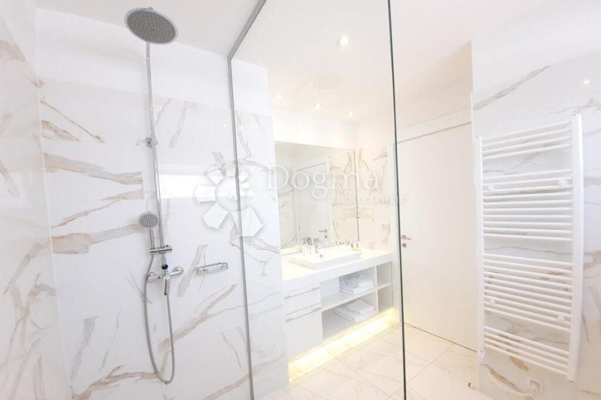 Albergo Borik, Zadar, 1.299m2