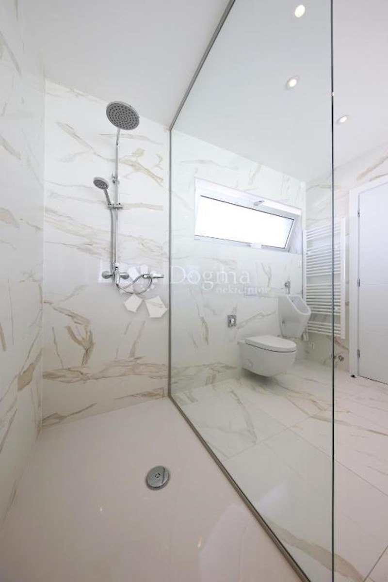 Albergo Borik, Zadar, 1.299m2