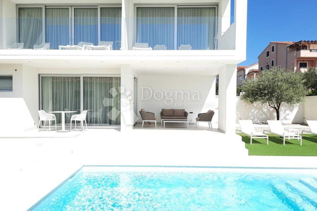 Albergo Borik, Zadar, 1.299m2