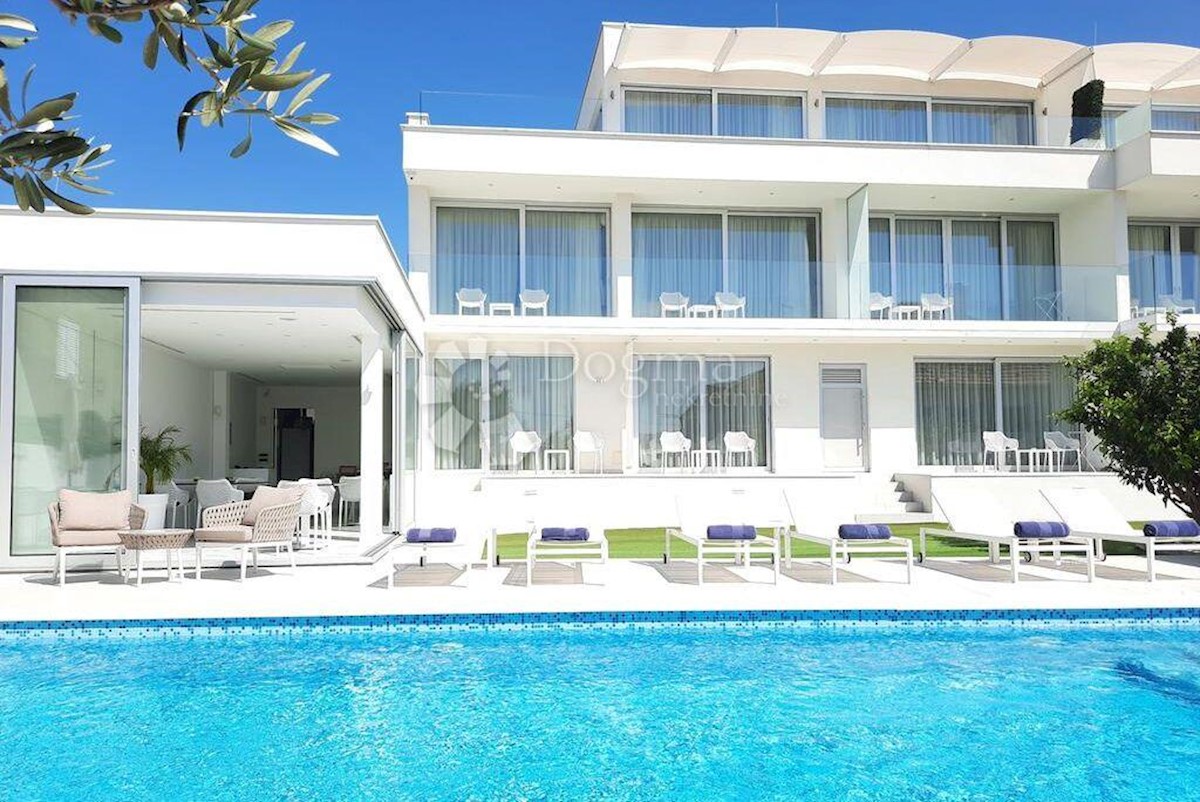 Albergo Borik, Zadar, 1.299m2