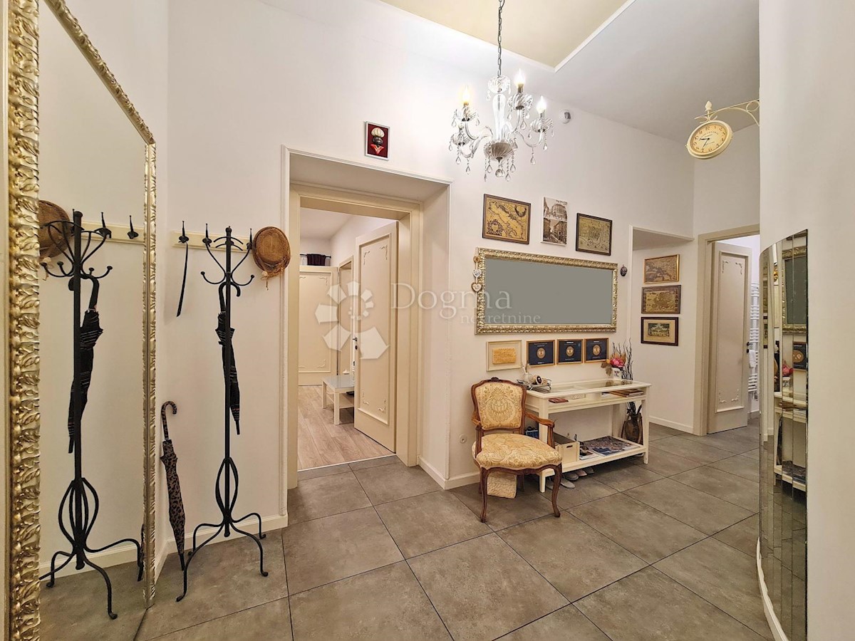 Allogio Centar, Rijeka, 105m2