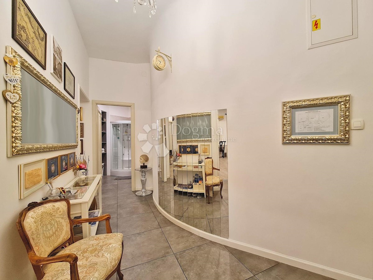 Allogio Centar, Rijeka, 105m2