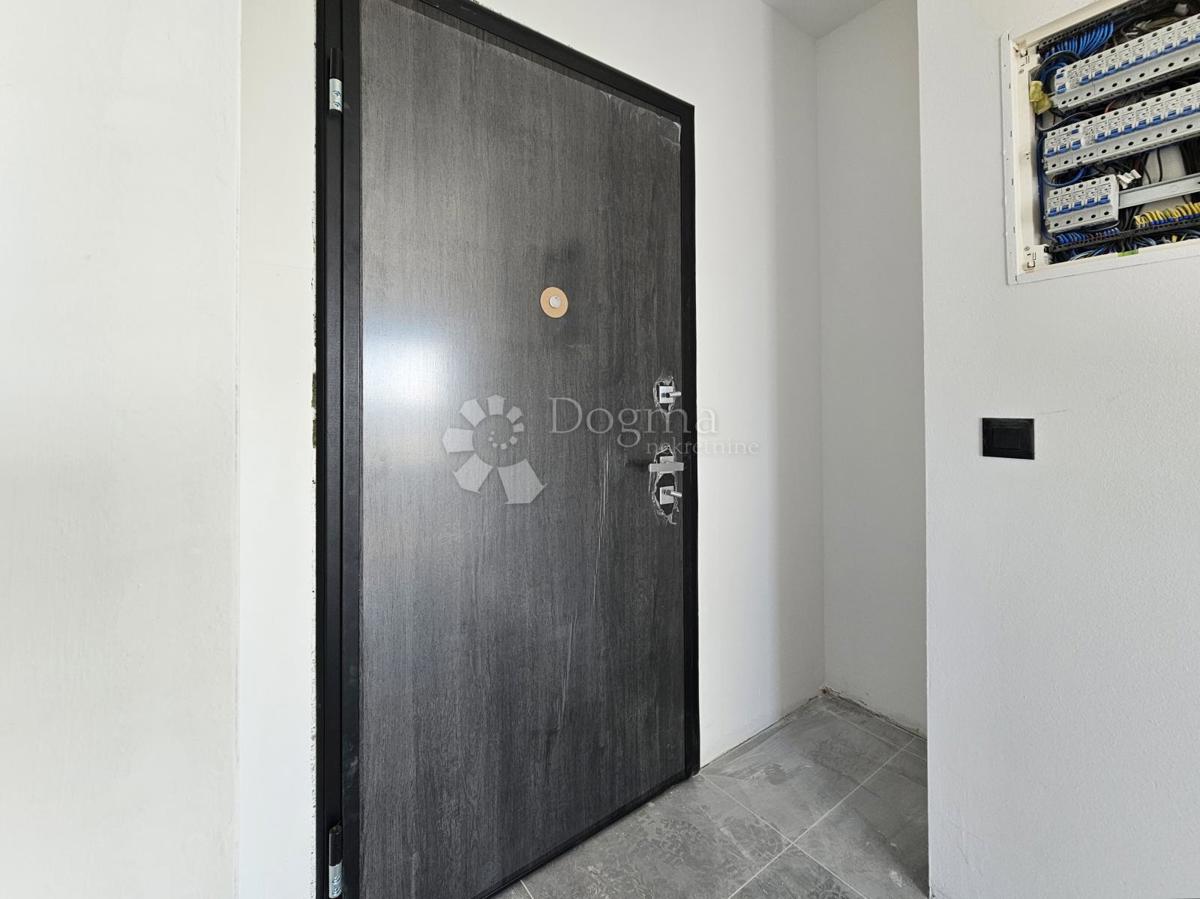 Appartamento monolocale, piano terra, con cortile, nuova costruzione, Umago