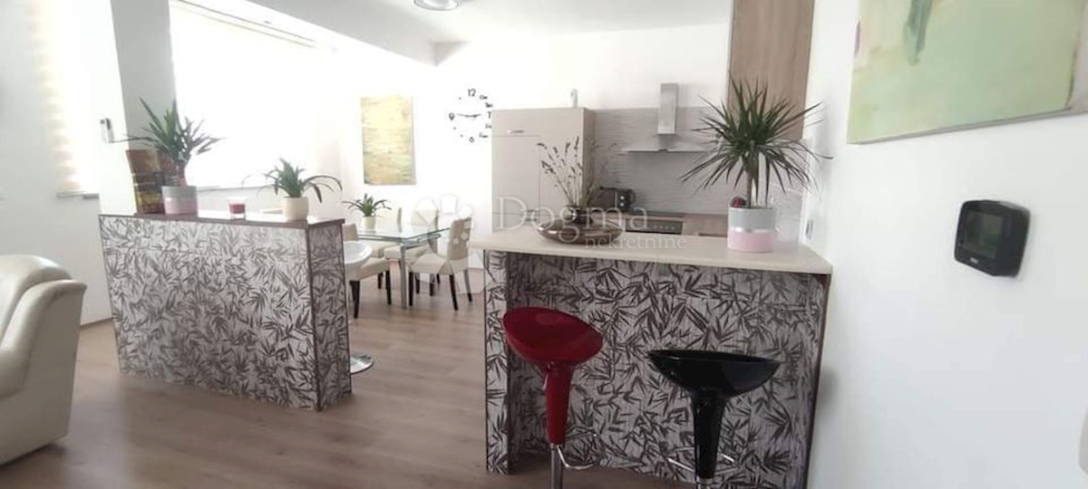 Allogio Gregovica, Pula, 100m2