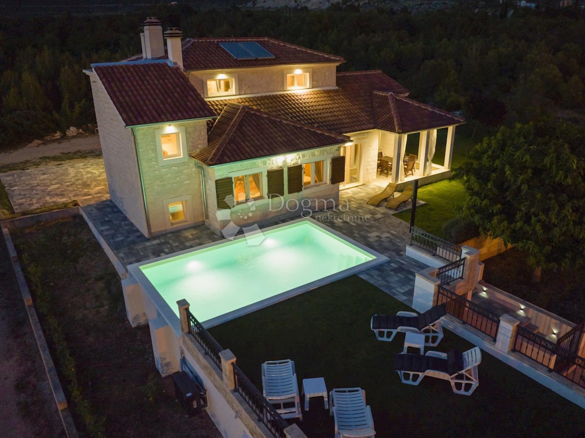 Casa Dubrava Kod Šibenika, Šibenik - Okolica, 282m2