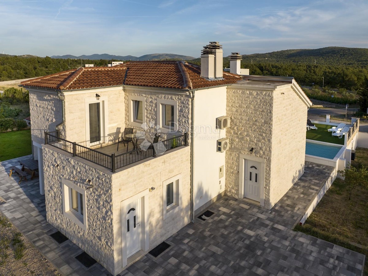 Casa Dubrava Kod Šibenika, Šibenik - Okolica, 282m2