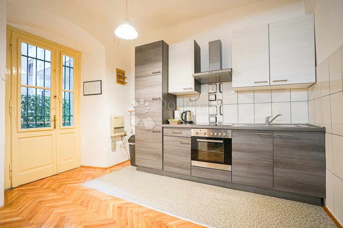 Allogio Centar, Rijeka, 70,64m2