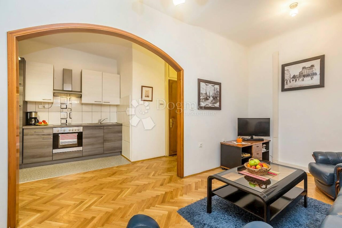 Allogio Centar, Rijeka, 70,64m2