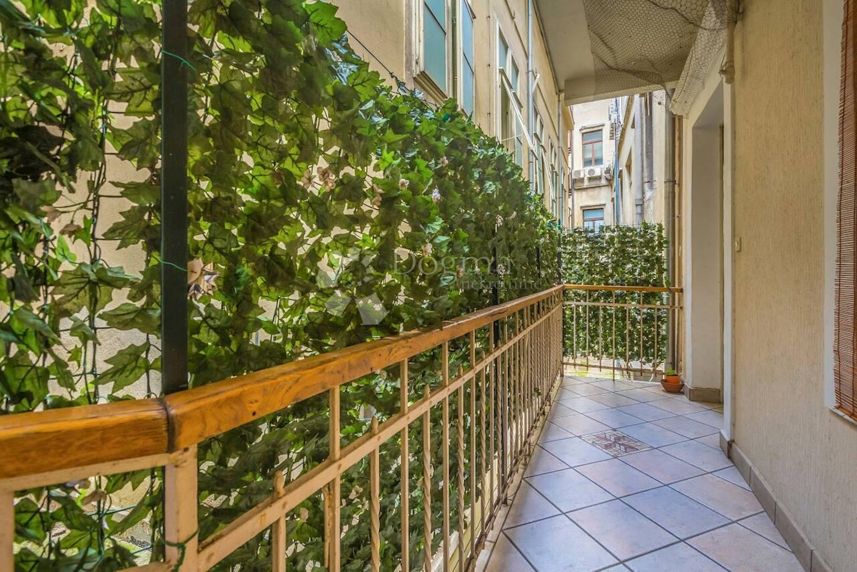 Allogio Centar, Rijeka, 70,64m2