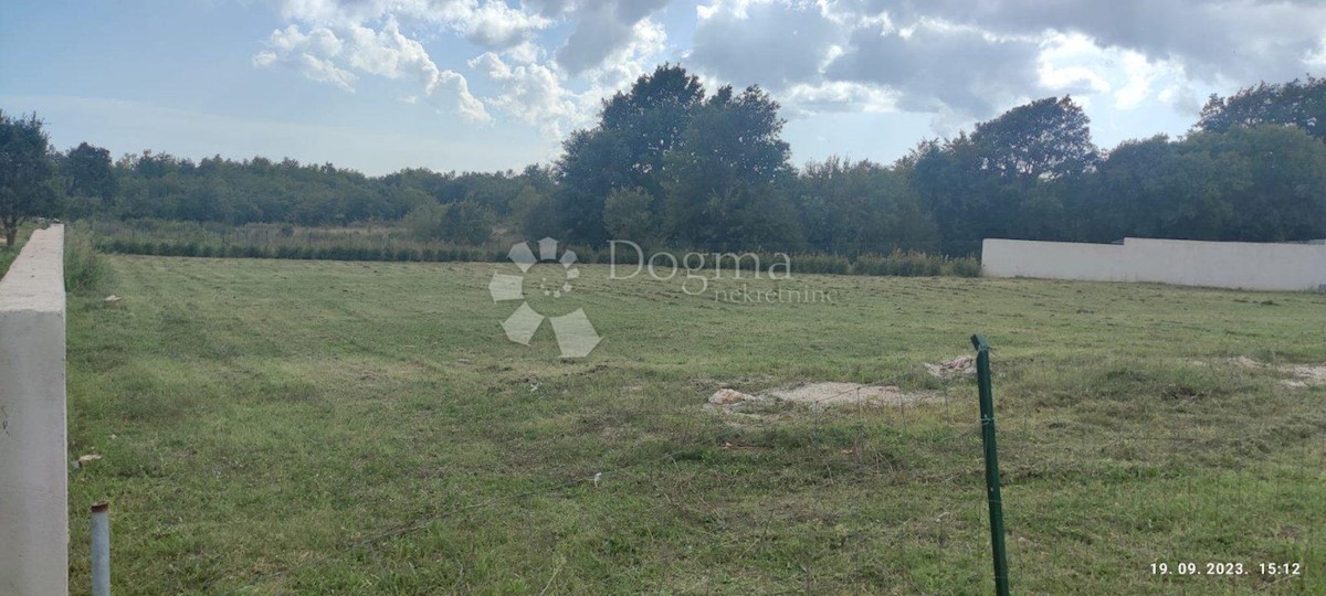 Terreno Orihi, Barban, 1.510m2