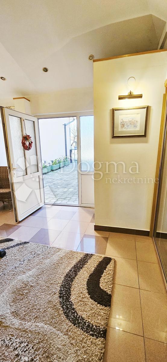 Casa Centar Ivanić-Grad, Ivanić-Grad, 144,66m2
