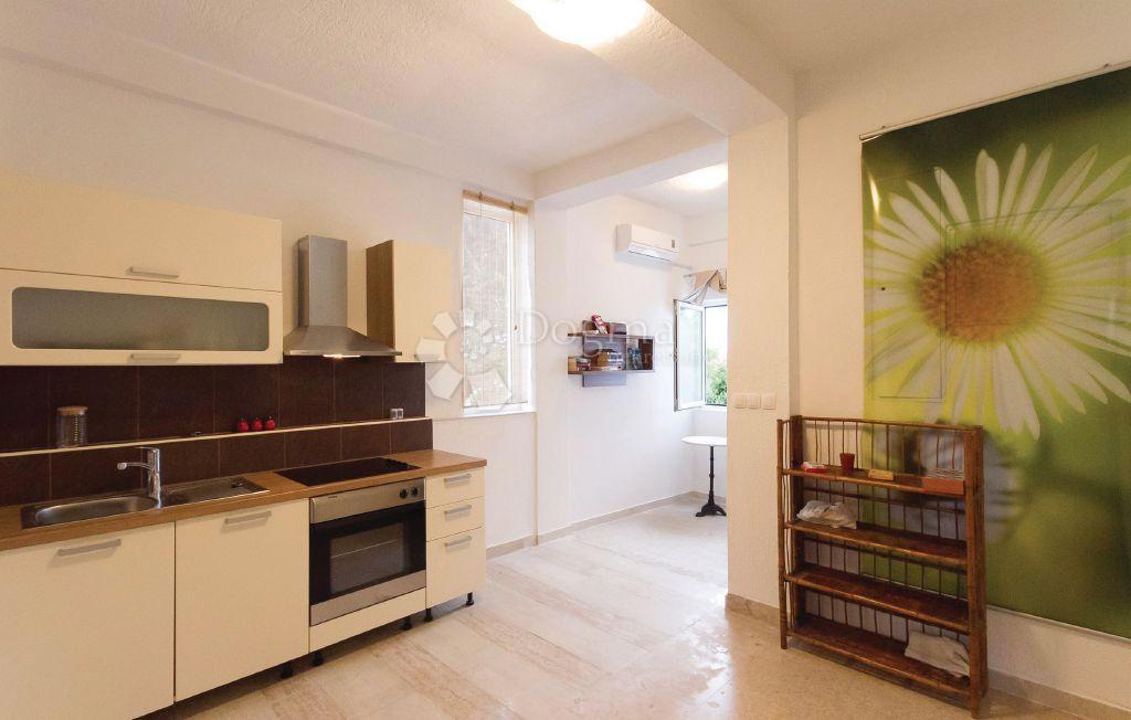 Appartamento Barbat na Rabu, Rab, 75m2