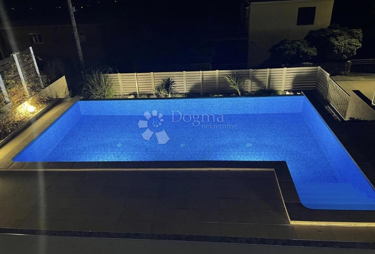 Casa Jadranovo, Crikvenica, 264m2