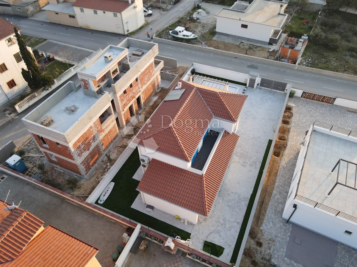 Casa Mulo, Vrsi, Ulica dr. Ante Starčevića, 160m2