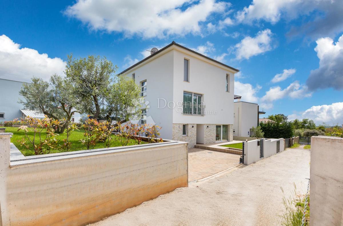 Villa di lusso a 700 m dalla spiaggia con vista sul mare e Brioni!