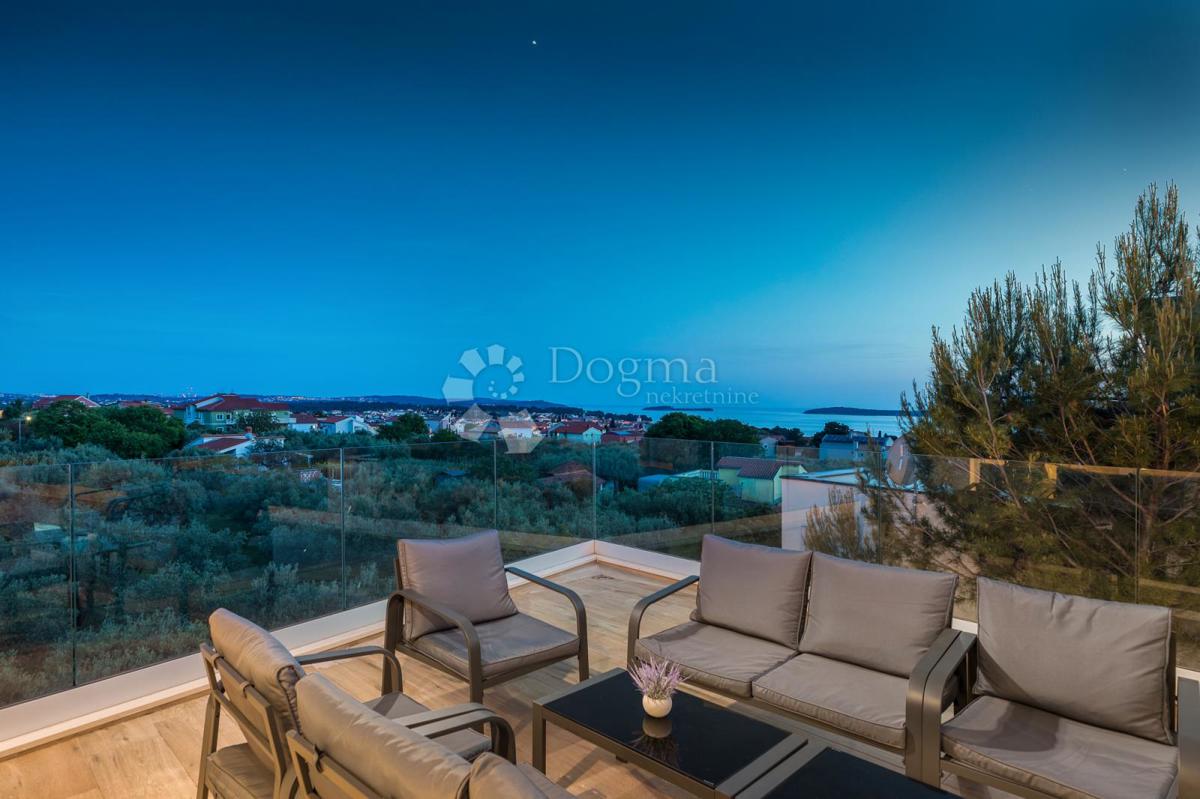 Villa di lusso a 700 m dalla spiaggia con vista sul mare e Brioni!