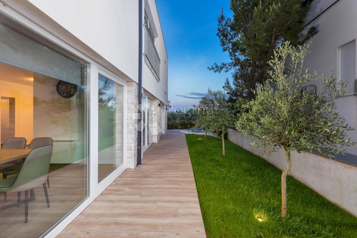 Villa di lusso a 700 m dalla spiaggia con vista sul mare e Brioni!