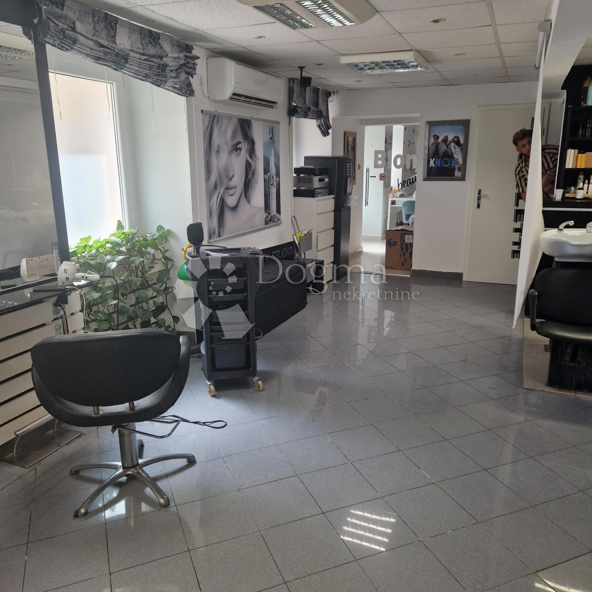 Locale commerciale Mali Lošinj, 105m2