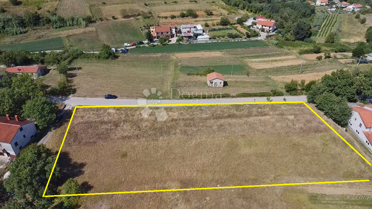 Terreno Zamask, Pazin - Okolica, 1.265m2