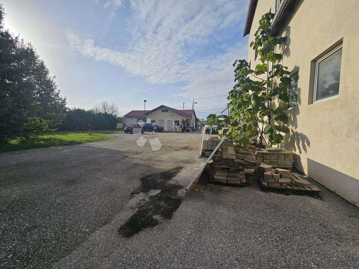 Locale commerciale Sračinec, 884m2